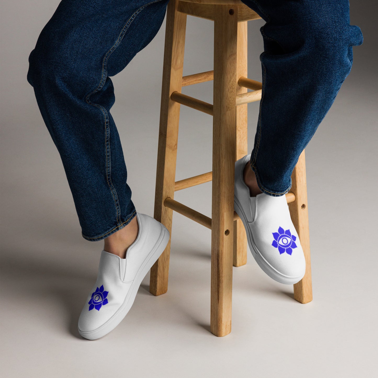 Somnia's Men’s slip-on canvas shoes