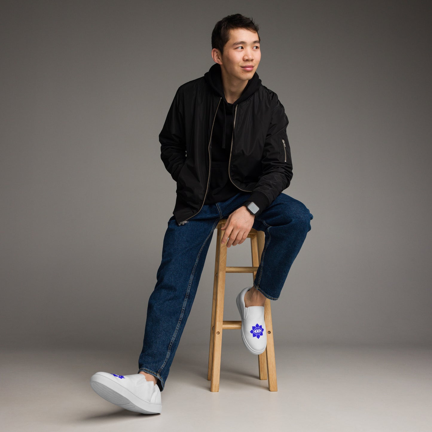 Somnia's Men’s slip-on canvas shoes